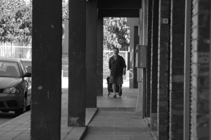 Es tracta d'un projecte fotogràfic que pretén ser un reflex de la vida social dels barris, dels costums i de la seva gent