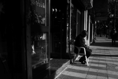 Es tracta d'un projecte fotogràfic que pretén ser un reflex de la vida social dels barris, dels costums i de la seva gent