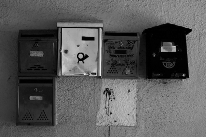 Es tracta d'un projecte fotogràfic que pretén ser un reflex de la vida social dels barris, dels costums i de la seva gent