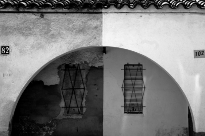 Es tracta d'un projecte fotogràfic que pretén ser un reflex de la vida social dels barris, dels costums i de la seva gent