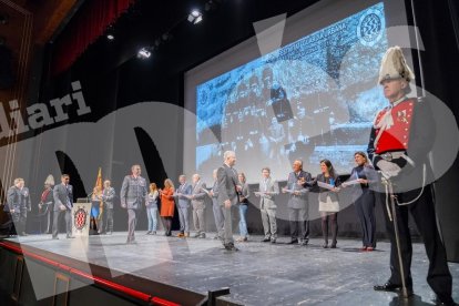 El acto ha sido presidido por el alcalde de Tarragona, Pau Ricomà, y ha contado, entre otros, con la presencia del subdelegado del Gobierno, Joan Sabaté, y del director de los Servicios Territoriales de Interior de la Generalitat, Joan Carles de la Monja.
