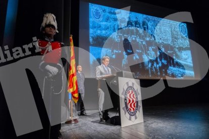 El acto ha sido presidido por el alcalde de Tarragona, Pau Ricomà, y ha contado, entre otros, con la presencia del subdelegado del Gobierno, Joan Sabaté, y del director de los Servicios Territoriales de Interior de la Generalitat, Joan Carles de la Monja.