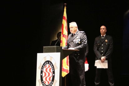 Imatges de l'entrega de medalles i felicitacions durant l'acte de festivitat de la Guàrdia Urbana de Tarragona