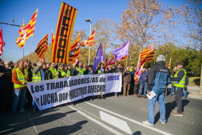 Més d'un centenar de persones han participat en aquesta aturada de treball