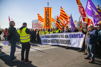 Més d'un centenar de persones han participat en aquesta aturada de treball