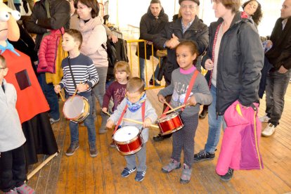 Trobada de nans, cap-grossos i gegantons a Vila-seca dins la festa major de Sant Antoni.