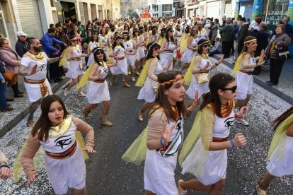 Recull fotogràfic de la desfilada que ha tingut lloc el matí de diumenge