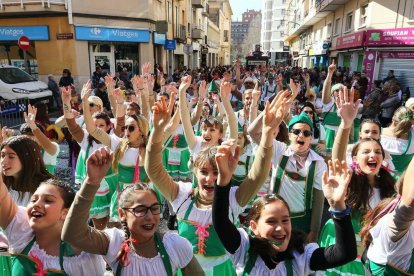 Recull fotogràfic de la desfilada que ha tingut lloc el matí de diumenge