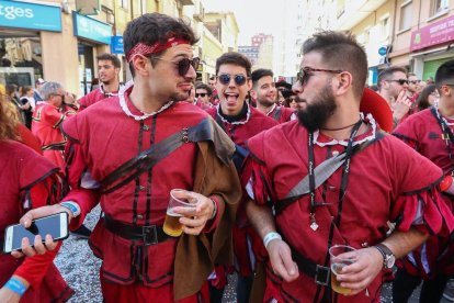 Recull fotogràfic de la desfilada que ha tingut lloc el matí de diumenge