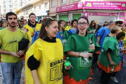 Recull fotogràfic de la desfilada que ha tingut lloc el matí de diumenge