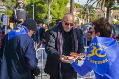 Els salouencs han gaudit del tradicional esmorzar popular