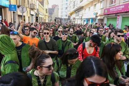 Recull fotogràfic de la desfilada que ha tingut lloc el matí de diumenge
