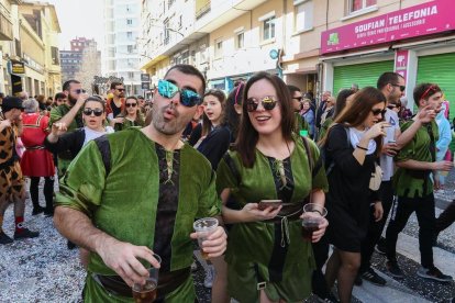 Recull fotogràfic de la desfilada que ha tingut lloc el matí de diumenge