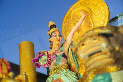 Les 18 millors carrosses del 2019 van desfilar pels carrers del centre de la ciutat