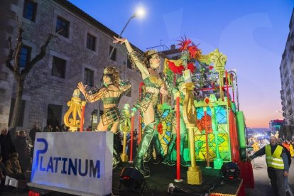 Les 18 millors carrosses del 2019 van desfilar pels carrers del centre de la ciutat