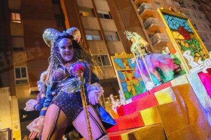 Les 18 millors carrosses del 2019 van desfilar pels carrers del centre de la ciutat