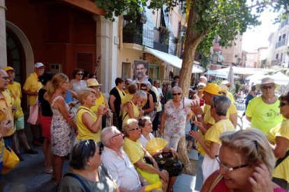 Molt de moviment al carrer amb manifestacions pels dos cantons