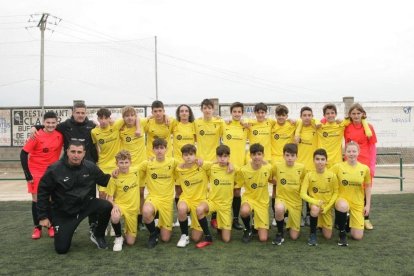 Els 300 jugadors van ser sobre la gespa de l'estadi Ortega Parejo de Campclar