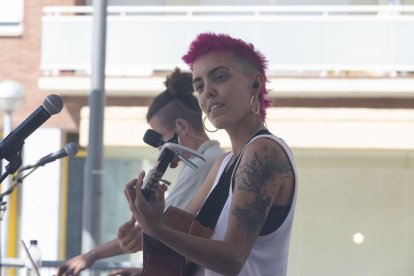 Un total de 37 propostes emergents i familiars s'han presentat durant els tres dies de programació. S'han exhaurit totes les entrades dels espectacles en espais interiors i 9.000 persones en total han gaudit del conjunt de les propostes de la fira.