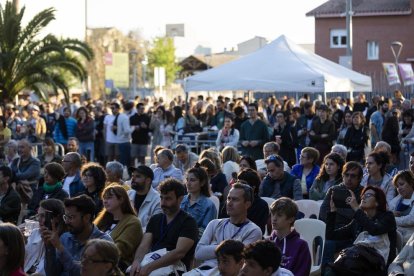 Un total de 37 propostes emergents i familiars s'han presentat durant els tres dies de programació. S'han exhaurit totes les entrades dels espectacles en espais interiors i 9.000 persones en total han gaudit del conjunt de les propostes de la fira.