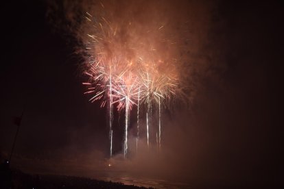 Espectacle de foc xinès, amb el fum com a principal enemic