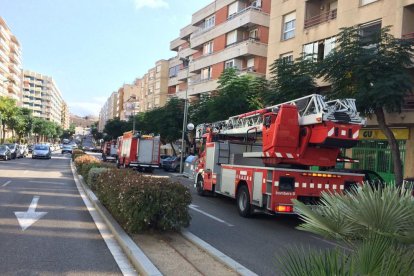 Falsa alarma per un incendi a la cuina d'un habitatge de l'avinguda Catalunya