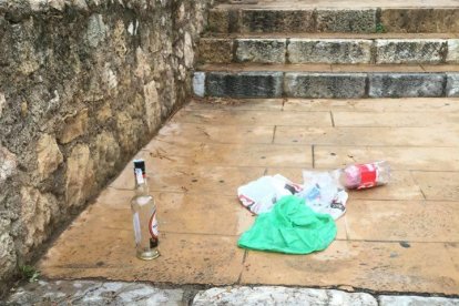 El parc de les Granotes esdevé un nou punt de trobada pel 'botellón'