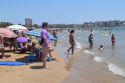 Els termòmetres s'enfilen fins els 38 graus a bona part del país