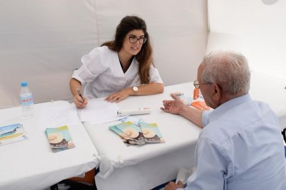 El Colegio Oficial de Farmacéuticos explica cómo protegerse del sol