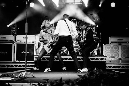 Tarragona vibra al ritme d'Status Quo