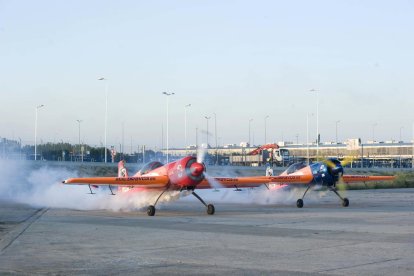 Acrobàcies d'extrema dificultat a l'exhibició aèria de Repsol