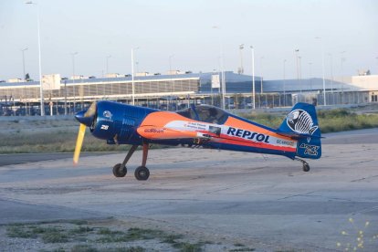 Acrobàcies d'extrema dificultat a l'exhibició aèria de Repsol