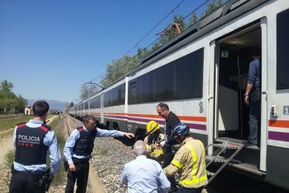 Evacuen els passatgers d'un tren a Tortosa per una avaria elèctrica