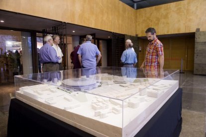 El FC Barcelona presenta als socis de Tarragona l'Espai Barça