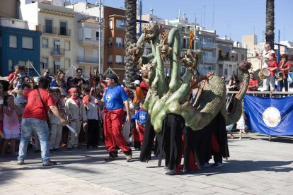 Dracs de tots els tipus i colors acompanyen a la Vibrieta en el seu desè aniversari