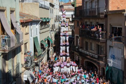 La diada del Quadre de Santa Rosalia veu quatre castells de nou pisos
