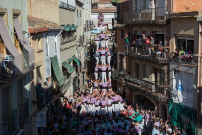 La diada del Quadre de Santa Rosalia veu quatre castells de nou pisos