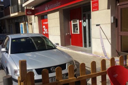 Atraquen una sucursal del banc Santander de Montblanc