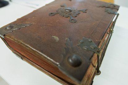 L'antic Llibre de la Cadena ara és digital