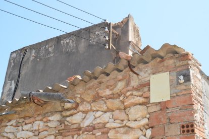 Los vecinos de SPSP alertan de la peligrosidad de una masía abandonada
