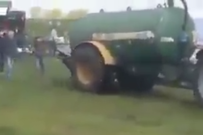 Montan una 'rave' en su finca y venga de una manera muy sucia