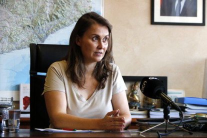 Serret considera la siembra en seco del arroz en el Delta «una buena vía» para combatir el caracol manzana