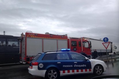 La pluja provoca dos accidents de trànsit al Baix Camp