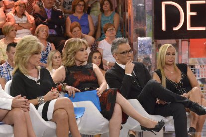 Belén Esteban, Lydia Lozano i Kiko Hernández visiten Bonavista