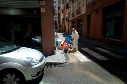 Ematsa empieza a sacar provecho del agua de grifo embotellada
