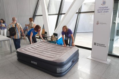 Treballadors de l'Hospital Sant Joan inicien 24 hores de tancament per les retallades