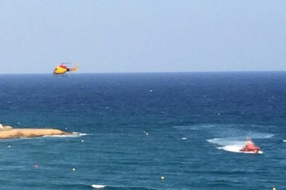 Busquen un banyista desaparegut a la platja del Miracle de Tarragona