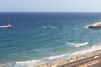 Busquen un banyista desaparegut a la platja del Miracle de Tarragona