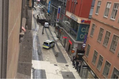 Un camión atropella a varias personas en el centro de Estocolmo