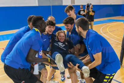 Els aficionats es van aplegar per ovacionar els herois que van assolir la LEB Plata.